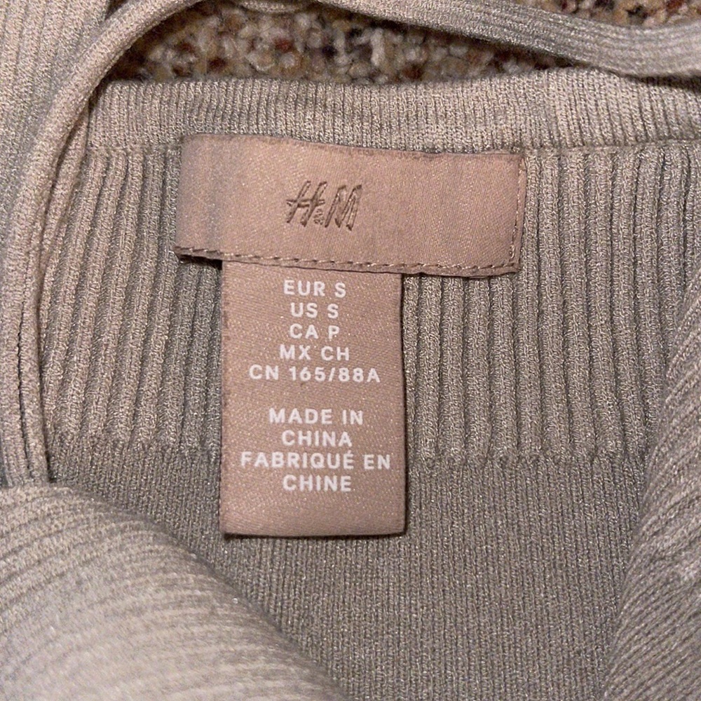 H&M tank - Picture 3 of 3